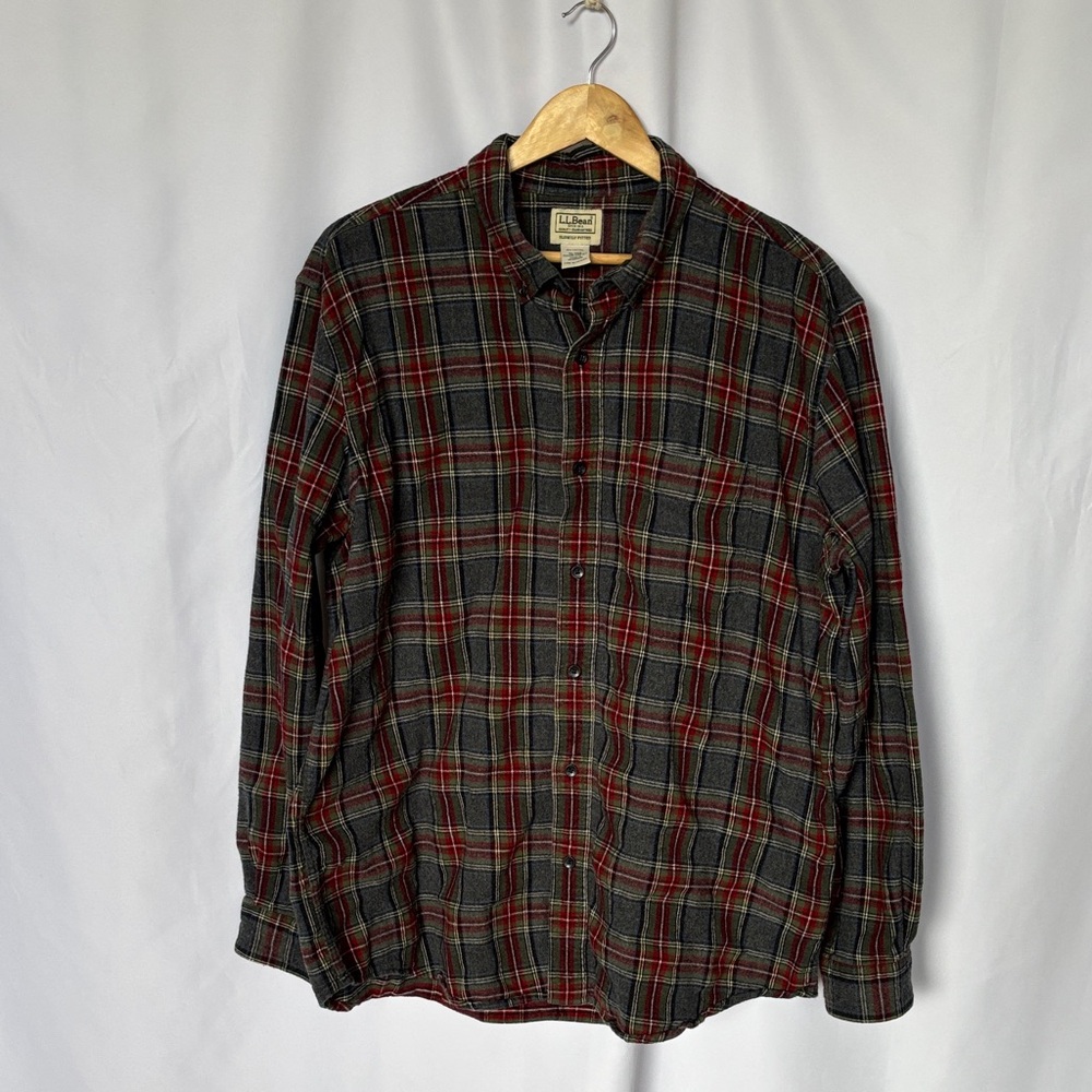 L.L. Bean Men's Gray Red Green Plaid Slightly Fitted Casual Shirt Size XL EUC
